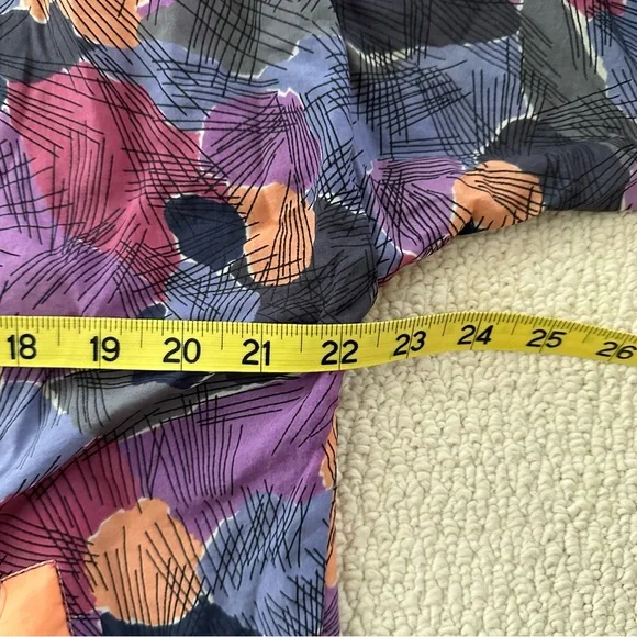 Vintage Reebok Floral Patterned Lightweight Jacket - Picture 5 of 6